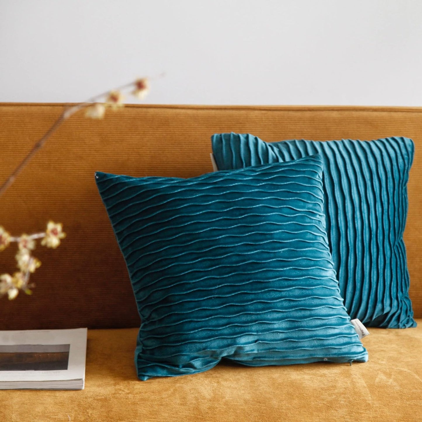 Pagnanno - Waves - Velvet Cushion Covers Set of 2