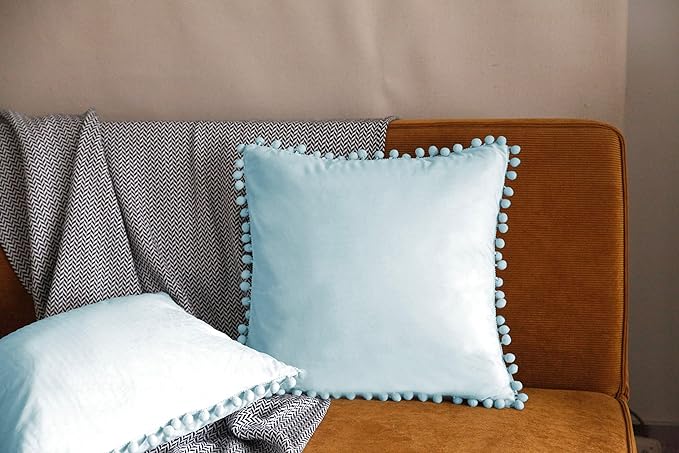 Pagnanno - Poms - Set of 2 Soft Velvet Cushion Covers