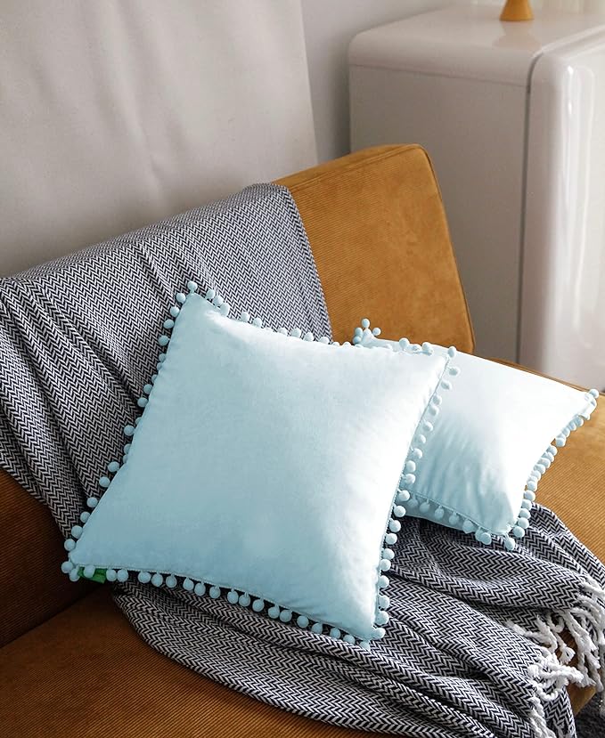 Pagnanno - Poms - Set of 2 Soft Velvet Cushion Covers