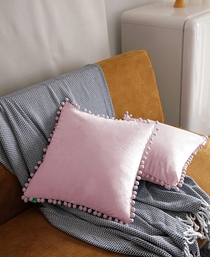 Pagnanno - Poms - Set of 2 Soft Velvet Cushion Covers